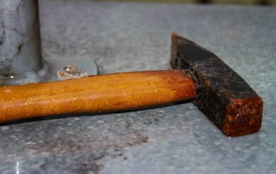 Бив молотком: смілянину за вбивство загрожує 15 років вязниці